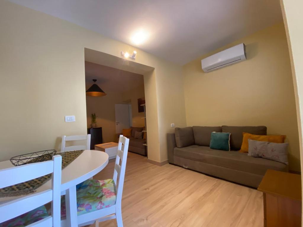 Saranda Beach Apartment 外观 照片